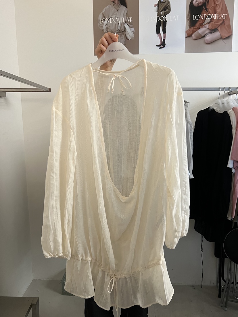 LONDON FLAT韓國東大門直郵女士新款熱賣襯衫蕾絲衫褶皺LONDON FLAT襯衫/蕾絲衫圖色1