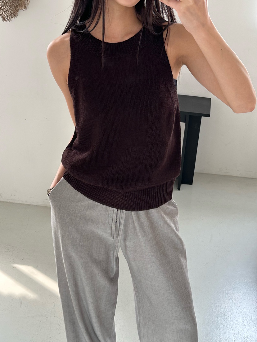 LE VASE韓國代購女裝新品人氣時尚26春夏職業推薦吊帶背心LE VASE吊帶/背心