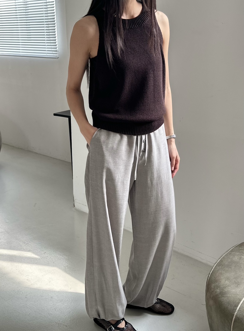 LE VASE韓國代購女裝新品人氣時尚26春夏職業推薦吊帶背心LE VASE吊帶/背心