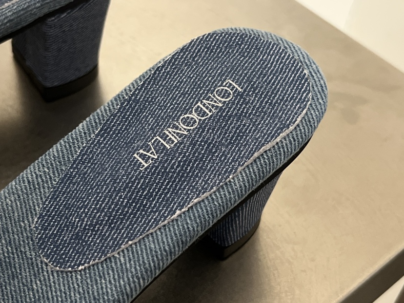 LONDON FLAT韓國東大門直郵女裝新款熱賣休閑推薦涼鞋拖鞋LONDON FLAT涼鞋/拖鞋