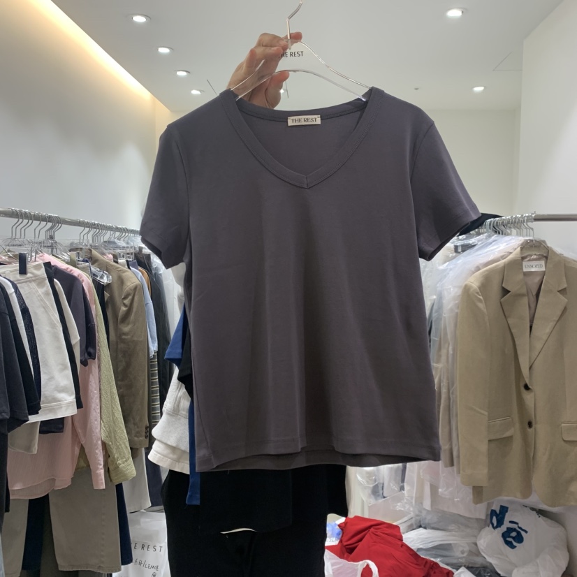 THE REST韓國直郵女裝新品休閑26春夏時尚職業推薦T恤V領THE REST/UNNOEUDT恤圖色2