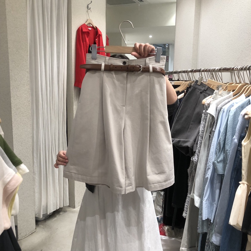 SSEMIENNE韓國東大門代購女士新款推薦時尚人氣短褲不含腰帶SSENIQUE/SSEMIENNE短褲圖色2