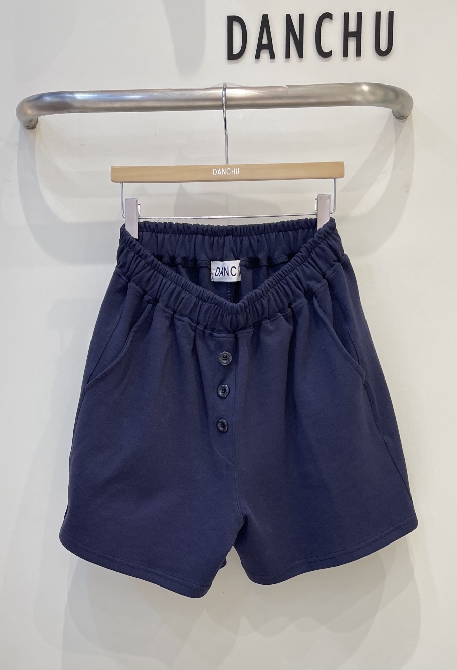 DANCHU東大門直郵女士新品26春夏熱賣時尚推薦休閑短褲紐扣DANCHU短褲圖色2