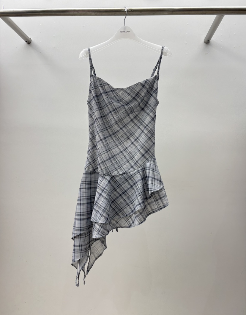 INTHEEND東大門實拍女士新款26春夏吊帶背心不對稱格紋雪紡INTHEEND吊帶/背心圖色1