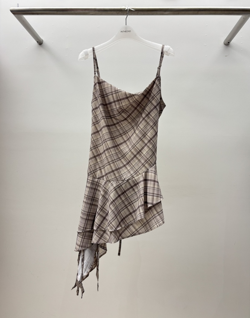 INTHEEND東大門實拍女士新款26春夏吊帶背心不對稱格紋雪紡INTHEEND吊帶/背心圖色2