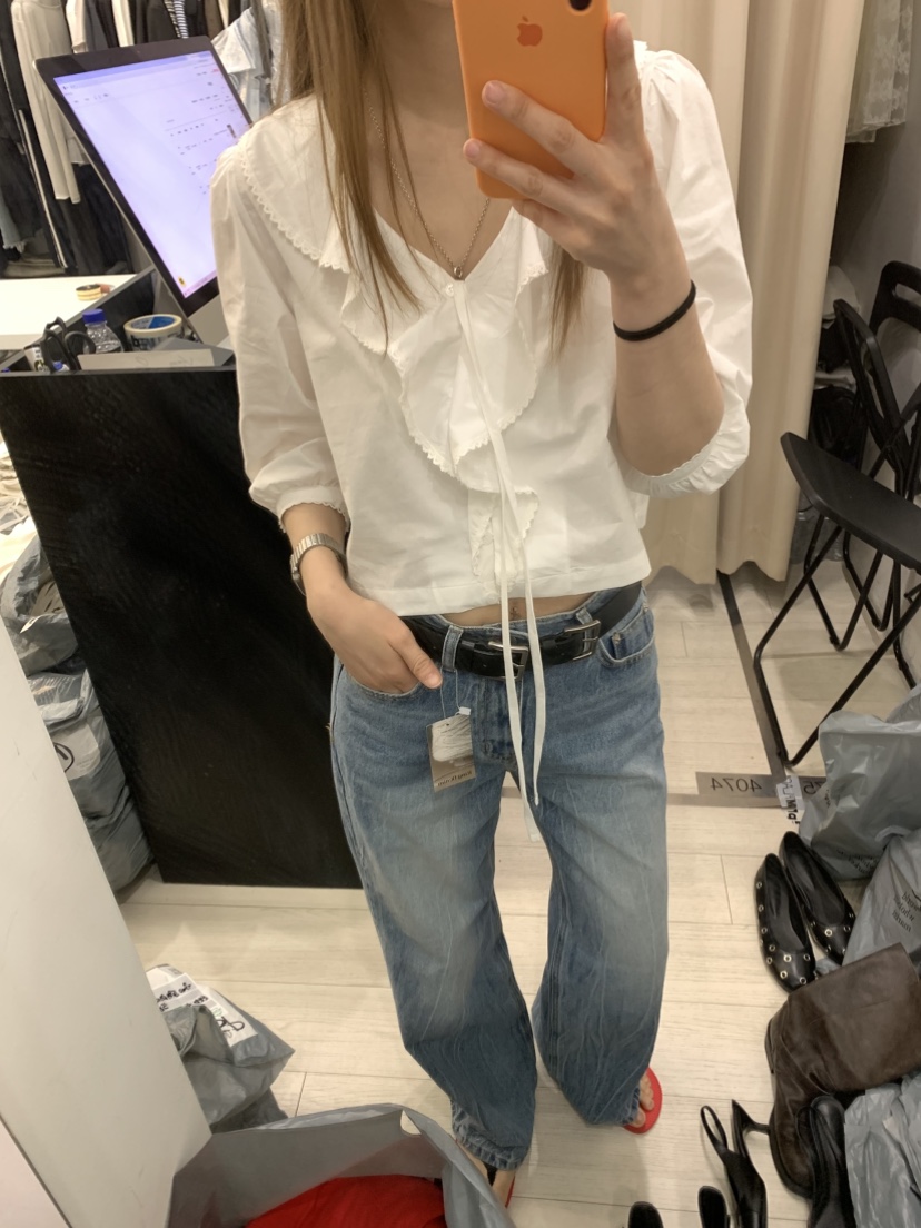 CEDARWOOD東大門實拍女裝新品真品時尚人氣襯衫蕾絲衫蕾絲CEDAR WOOD襯衫/蕾絲衫