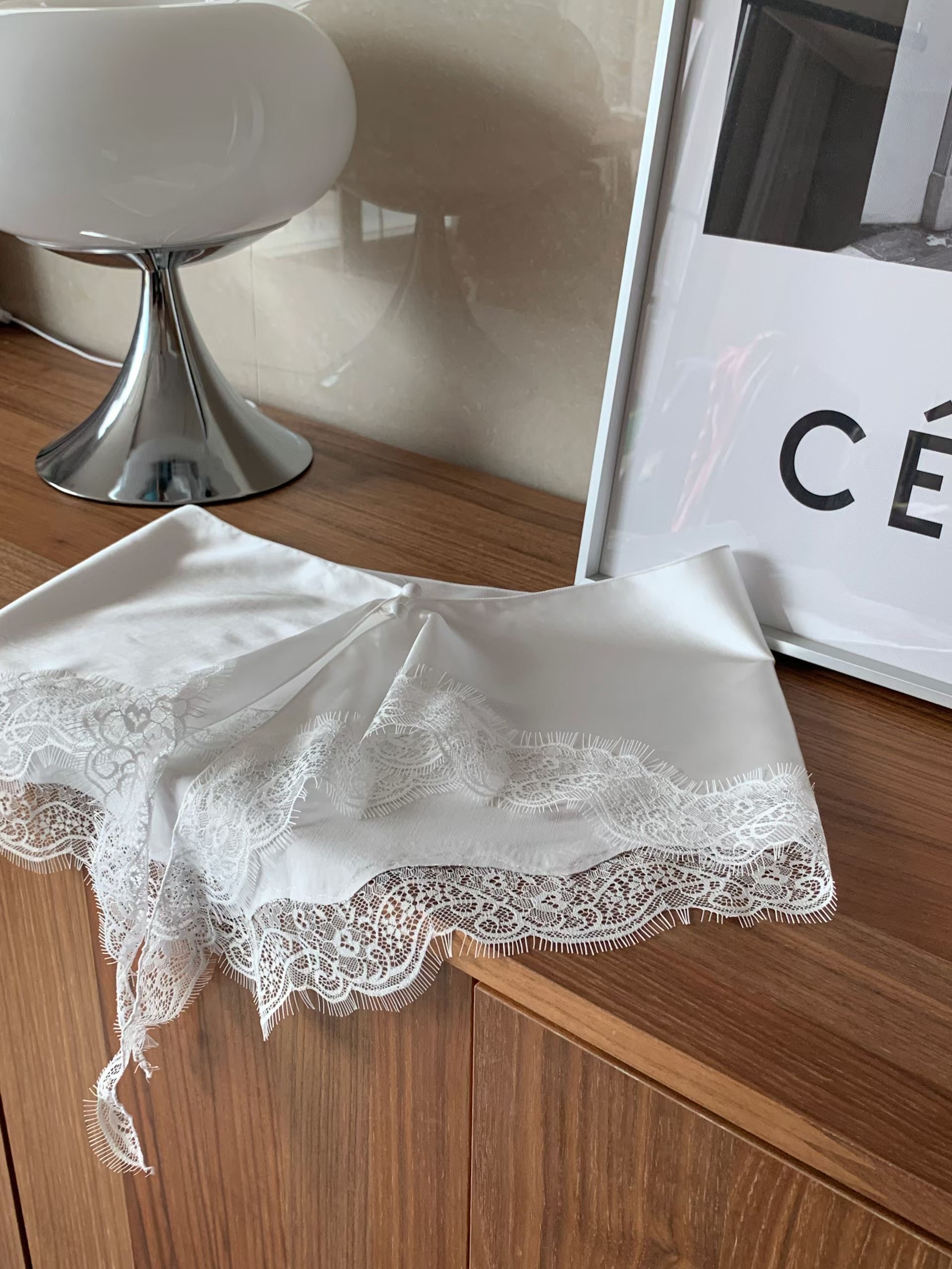 TINT韓國代購女裝新款休閑人氣時尚熱賣短裙蕾絲圍巾緞面TINT短裙圖色1