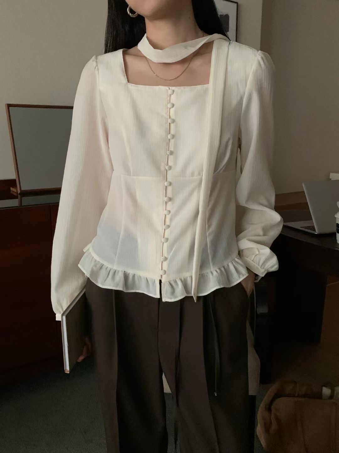 VERRER BUTTER東大門實拍女裝新款真品襯衫蕾絲衫含脖帶VERRER BUTTER襯衫/蕾絲衫