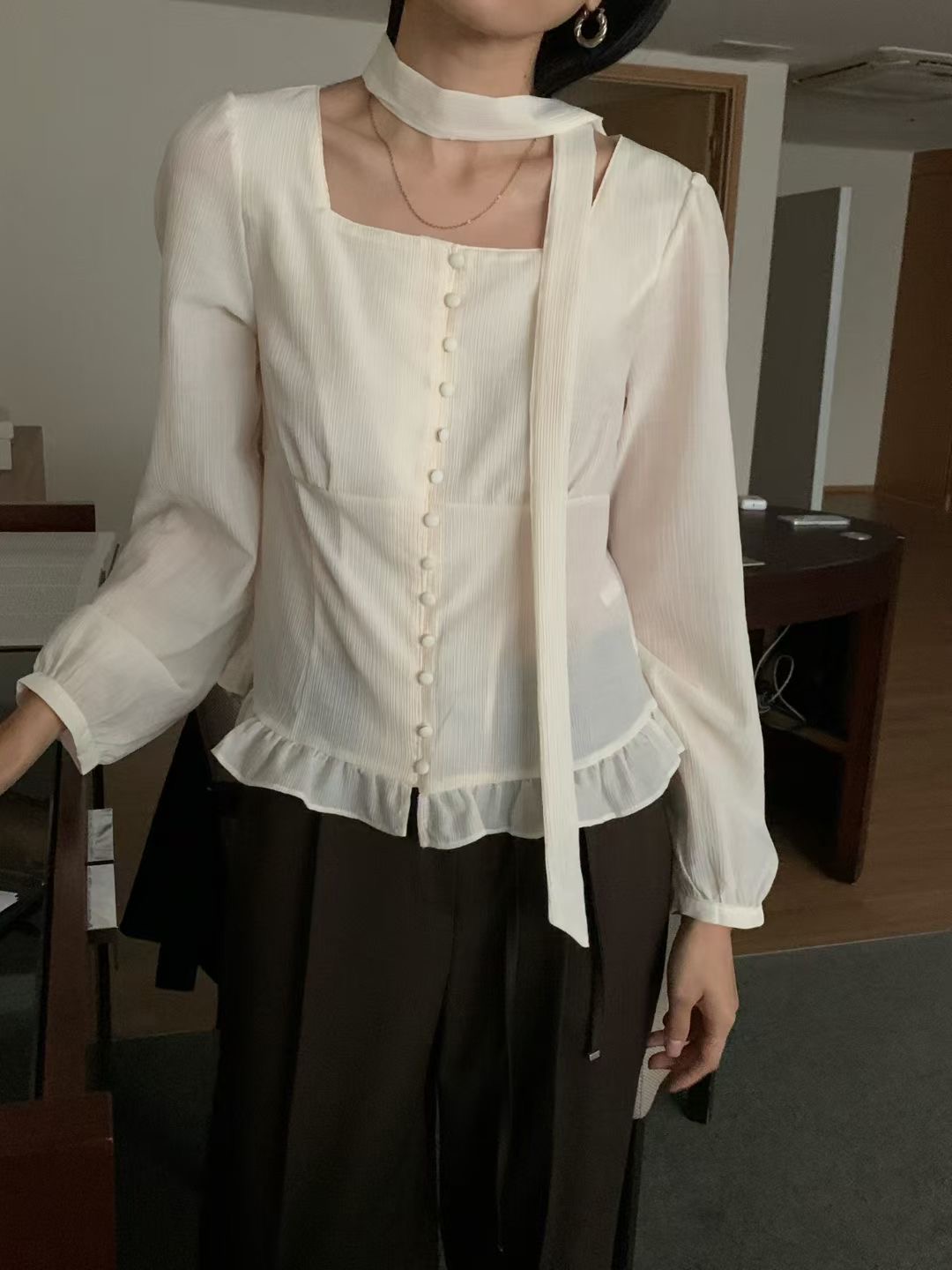 VERRER BUTTER東大門實拍女裝新款真品襯衫蕾絲衫含脖帶VERRER BUTTER襯衫/蕾絲衫