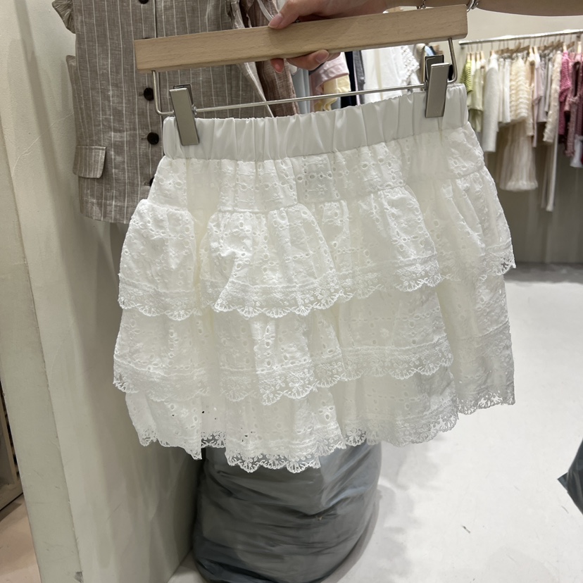 MARIE MARIE韓國代購女士新品熱賣26春夏人氣短裙刺繡鏤空MARIE MARIE短裙圖色1