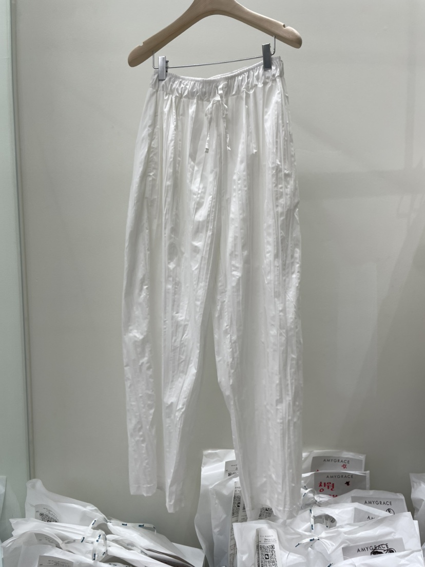 AMY GRACE-A韓國東大門直郵女士新款人氣休閑休閑褲褶皺AMY GRACE-A休閑褲圖色1