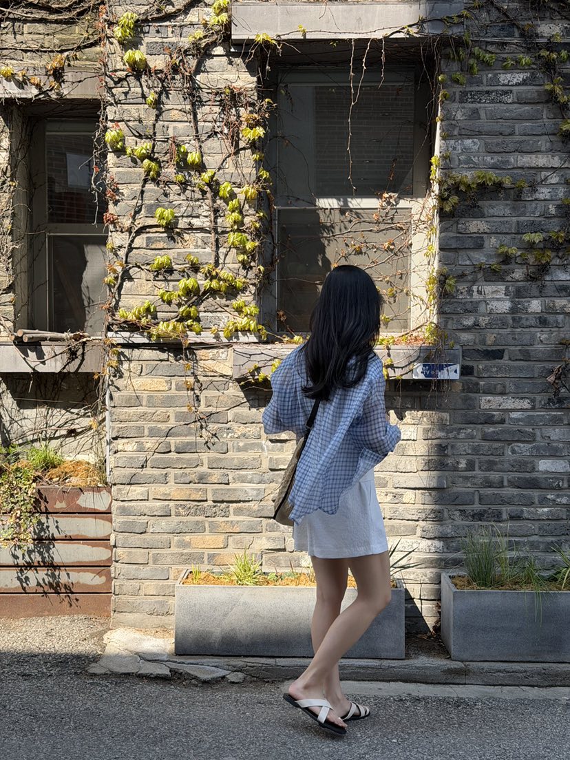 AMY GRACE-A韓國代購女裝新品人氣襯衫蕾絲衫不含內搭格子AMY GRACE-A襯衫/蕾絲衫