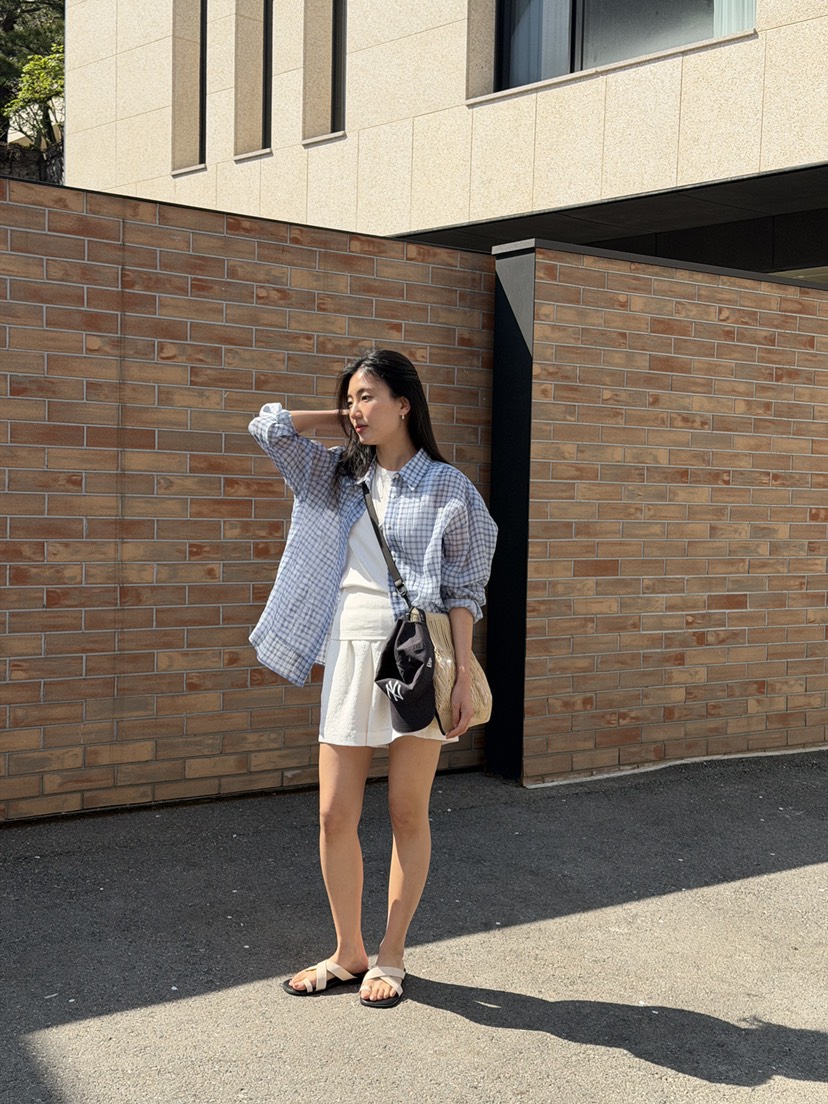 AMY GRACE-A韓國代購女裝新品人氣襯衫蕾絲衫不含內搭格子AMY GRACE-A襯衫/蕾絲衫