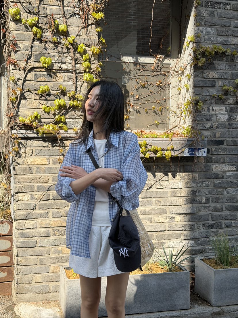 AMY GRACE-A韓國代購女裝新品人氣襯衫蕾絲衫不含內搭格子AMY GRACE-A襯衫/蕾絲衫