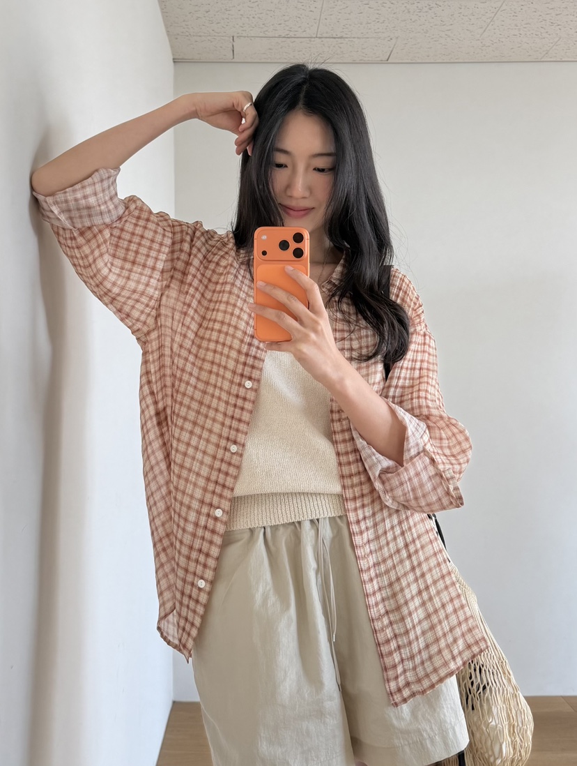 AMY GRACE-A韓國代購女裝新品人氣襯衫蕾絲衫不含內搭格子AMY GRACE-A襯衫/蕾絲衫