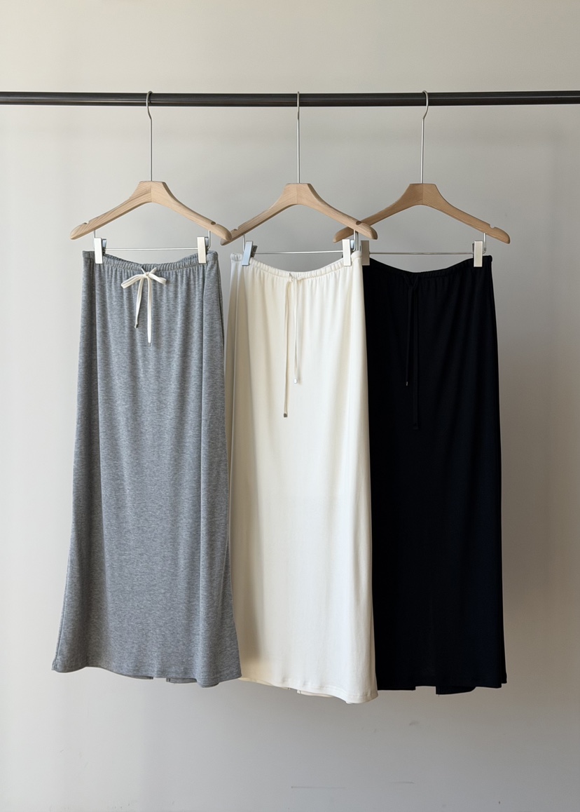 AMY GRACE-A韓國代購女士新款熱賣時尚人氣職業長裙人造絲AMY GRACE-A長裙