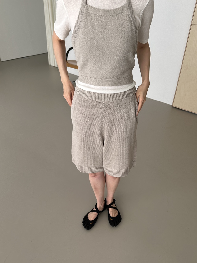 JEONG GAM STUDIOS韓國東大門直郵女士新品人氣職業短褲JEONG GAM STUDIOS短褲