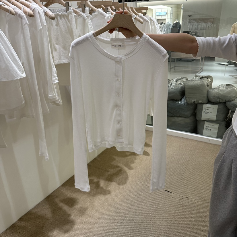 VEGETABLE韓國東大門代購女士新品職業推薦人氣時尚長袖T恤VEGETABLE長袖T恤圖色1