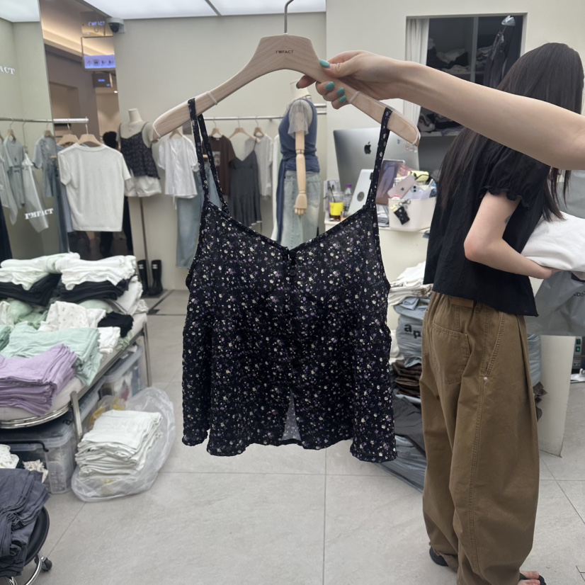 I MFACT韓國直郵實拍女裝新品熱賣人氣26春夏吊帶背心花朵I MFACT吊帶/背心圖色2