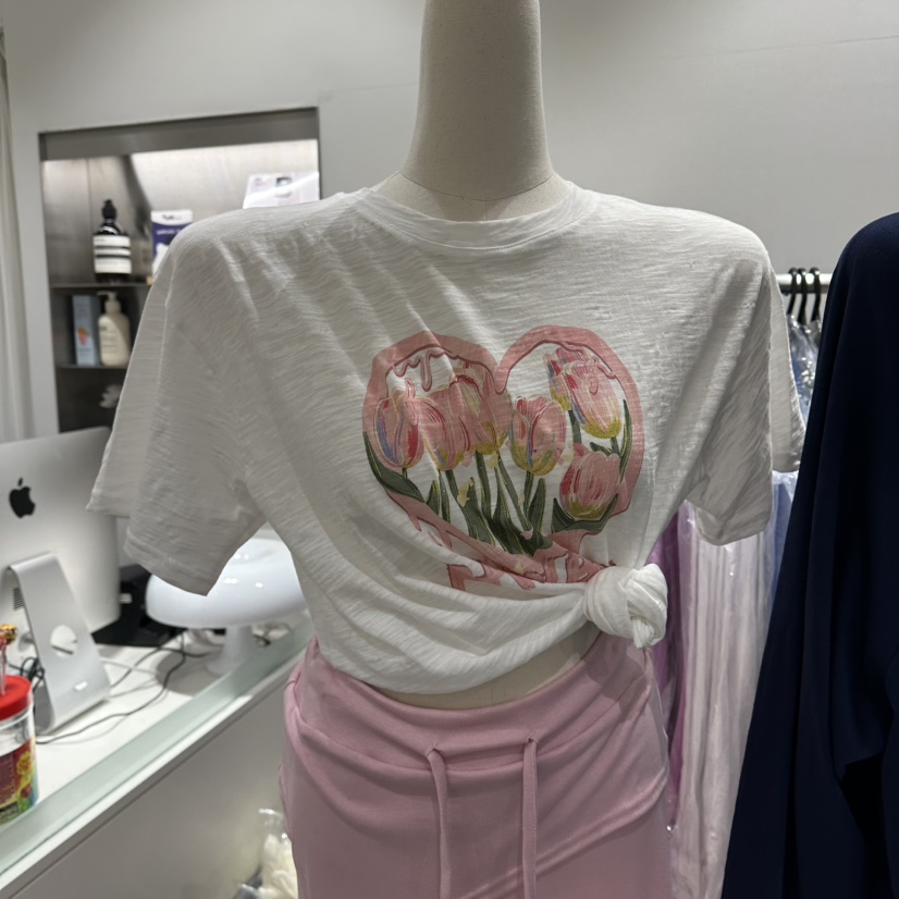 COMBO韓國直郵實拍女裝新品熱賣休閑26春夏職業推薦時尚T恤COM_BOT恤圖色1