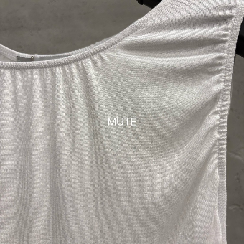 MUTE-P韓國東大門代購女裝新款熱賣職業時尚推薦吊帶背心MUTE吊帶/背心