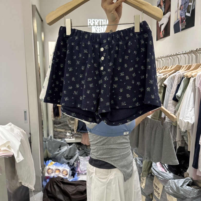 BERTHA韓國代購女士新品休閑26春夏職業推薦人氣時尚短褲BERTHA短褲圖色2