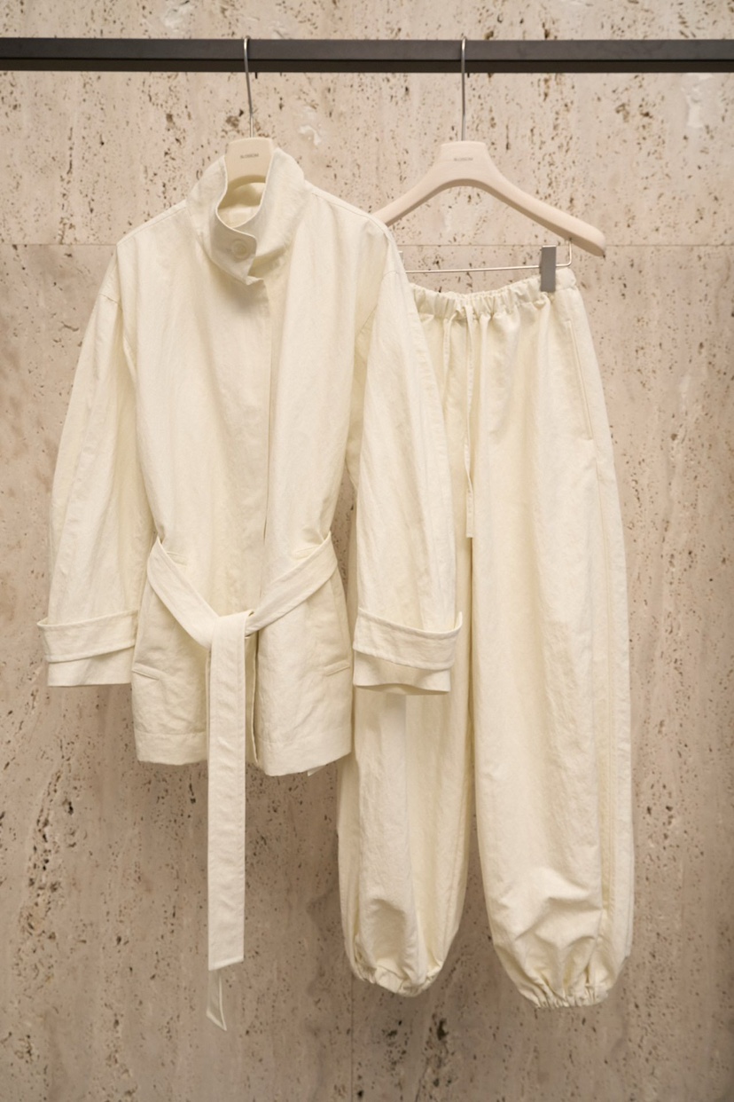 BLOSSOM韓國東大門直郵女裝新品休閑職業人氣推薦夾克含腰帶BLOSSOM夾克