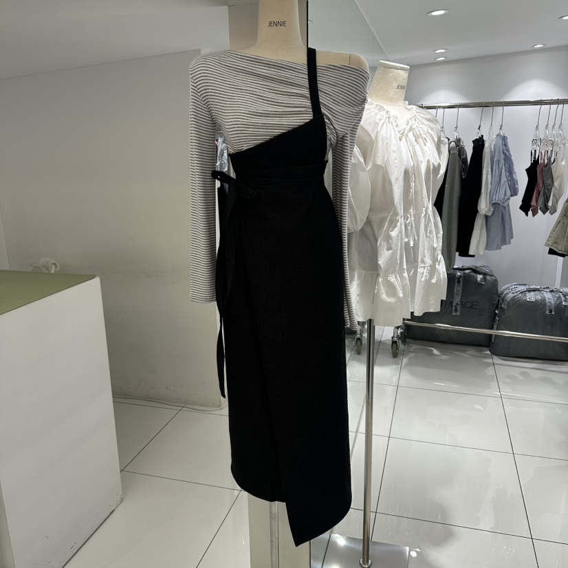 JENNIE韓國東大門代購女士新品推薦26春夏時尚休閑連衣裙JENNIE/VENEFIT連衣裙