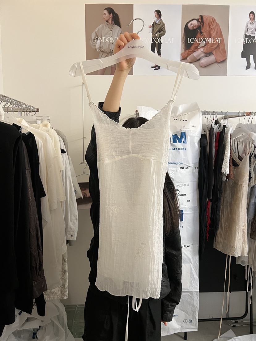 LONDON FLAT韓國直郵女士新品26春夏人氣休閑連衣裙刺繡LONDON FLAT連衣裙圖色1