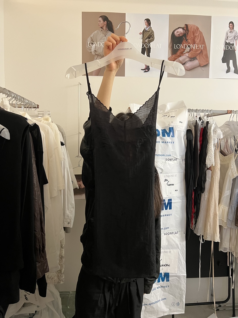 LONDON FLAT韓國直郵女士新品26春夏人氣休閑連衣裙刺繡LONDON FLAT連衣裙圖色3