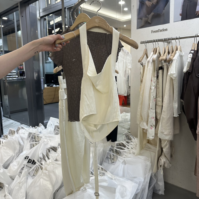 FOUNDATION韓國東大門代購女裝新品熱賣職業推薦吊帶背心FOUNDATION吊帶/背心圖色1