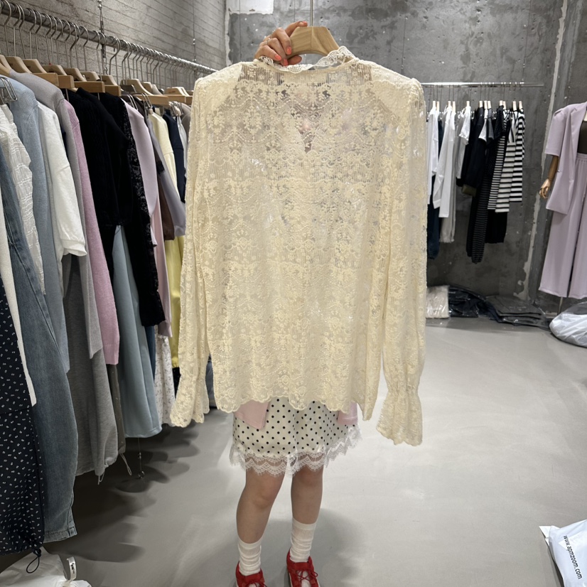 JUNI韓國代購女士新款26春夏熱賣推薦時尚襯衫蕾絲衫蕾絲my juni襯衫/蕾絲衫