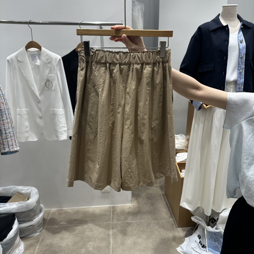 ENVY韓國直郵實拍女裝新款職業休閑時尚26春夏熱賣短褲褶裥ENVY短褲