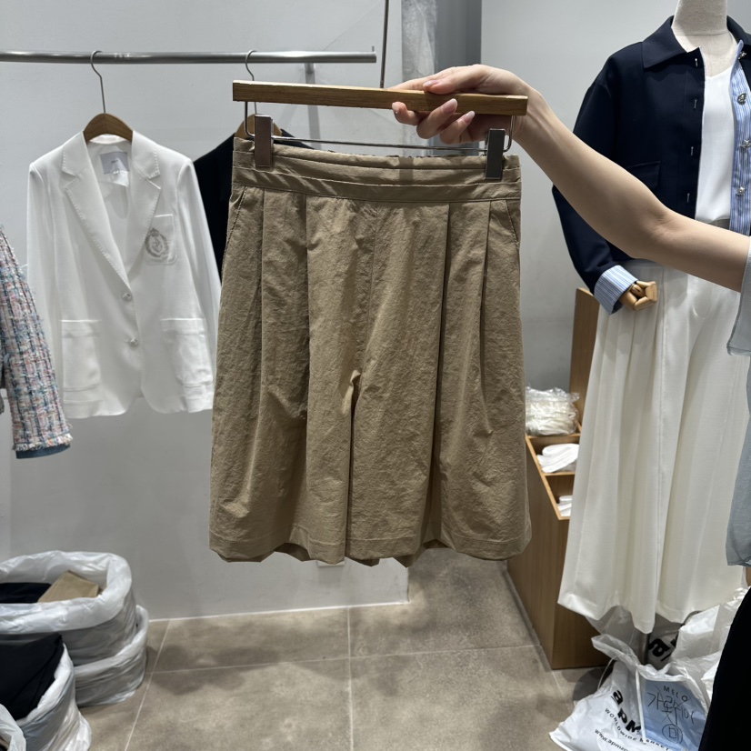 ENVY韓國直郵實拍女裝新款職業休閑時尚26春夏熱賣短褲褶裥ENVY短褲圖色1