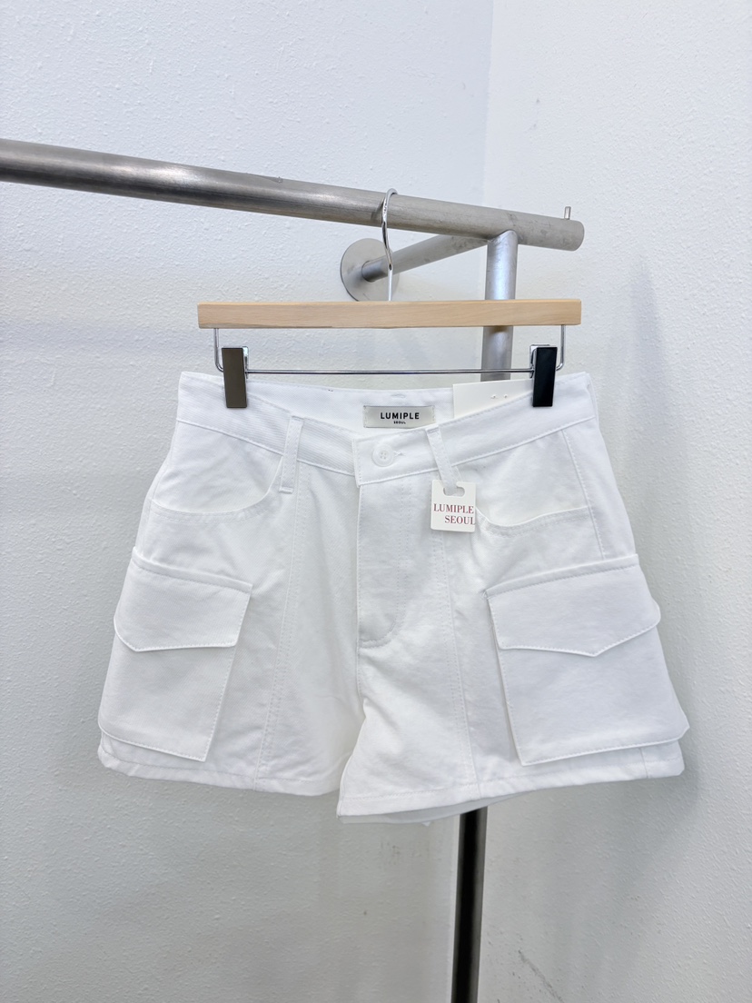 LUMIPLE韓國直郵女士新款26春夏熱賣職業推薦時尚人氣短褲LUMIPLE短褲圖色2