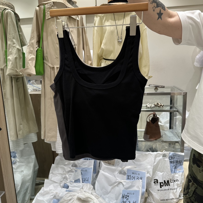 MELO韓國東大門直郵女裝新品人氣推薦熱賣職業時尚吊帶背心MELO吊帶/背心
