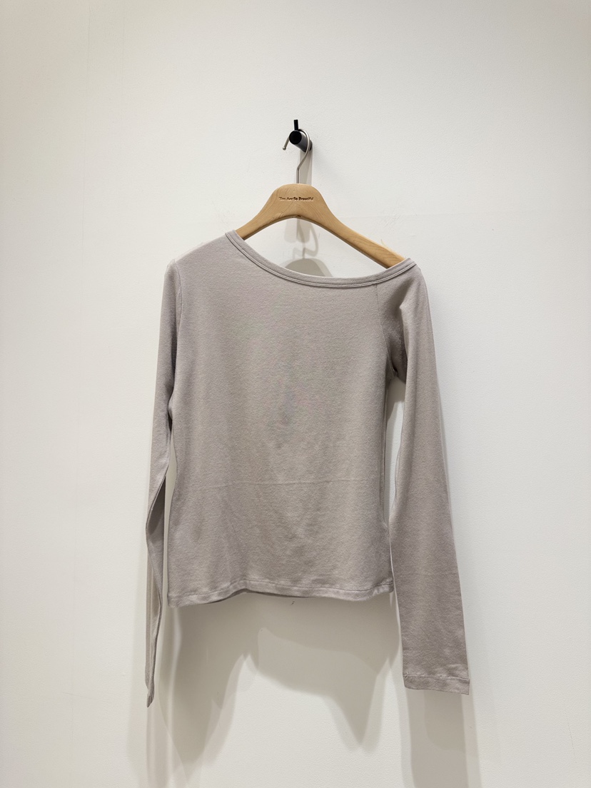 MELTED-P韓國代購女士新品26春夏推薦人氣熱賣時尚長袖T恤MELTED-P長袖T恤圖色1