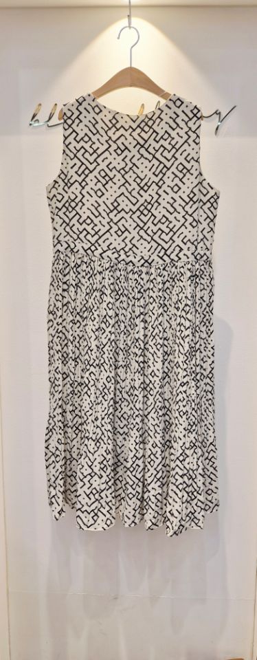 RICO/BLING BLING-S東大門代購女裝新款真品人氣連衣裙RICO/BLING BLING-S連衣裙