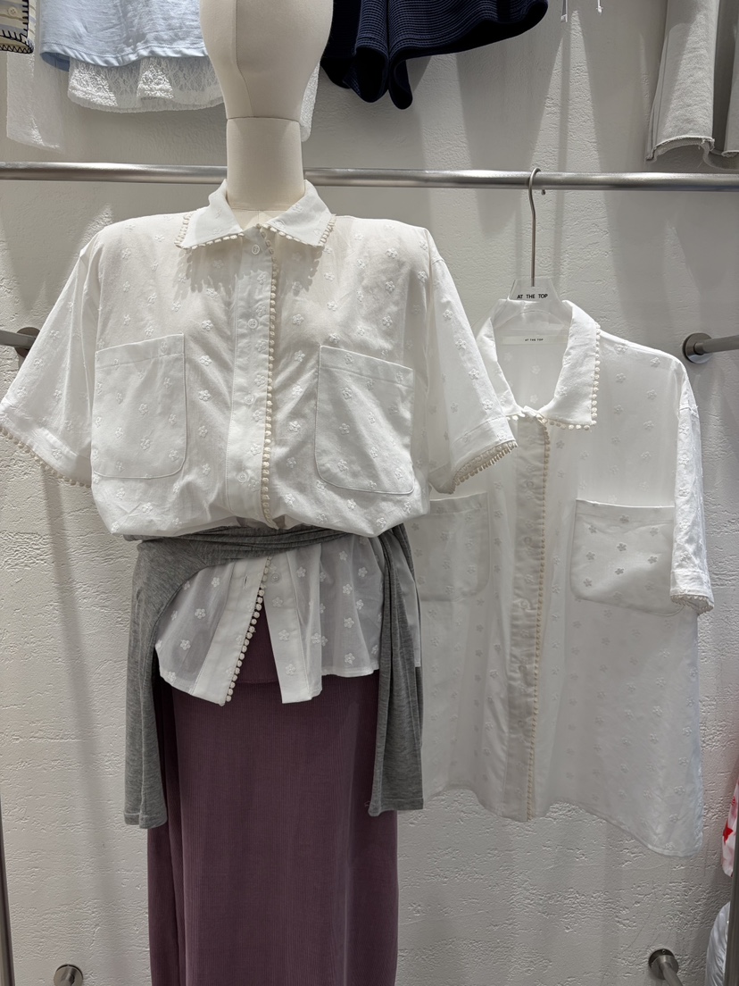 AT THE TOP韓國直郵女士新品熱賣休閑推薦襯衫蕾絲衫刺繡AT THE TOP襯衫/蕾絲衫