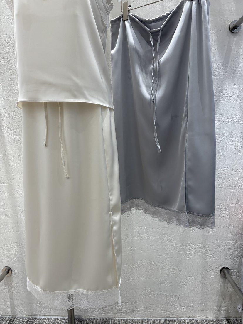 AT THE TOP韓國直郵女裝新品休閑時尚熱賣26春夏長裙蕾絲AT THE TOP長裙