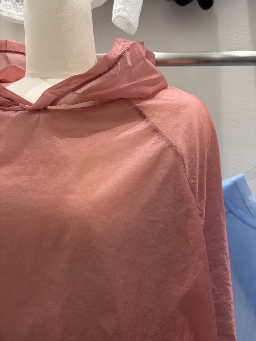 AT THE TOP東大門直郵女士新款熱賣時尚人氣職業推薦衛衣AT THE TOP衛衣