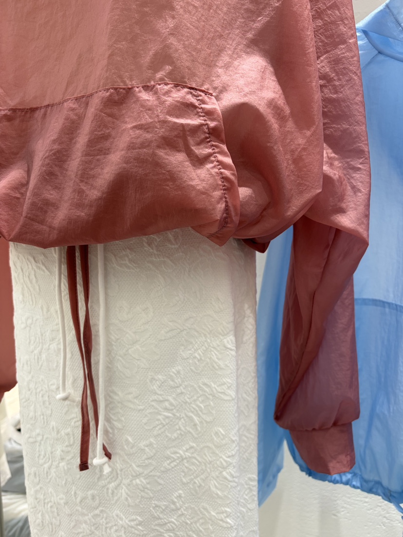 AT THE TOP東大門直郵女士新款熱賣時尚人氣職業推薦衛衣AT THE TOP衛衣