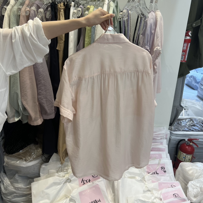 RIVEROOM東大門實拍女裝新品熱賣真品時尚推薦襯衫蕾絲衫RIVEROOM襯衫/蕾絲衫