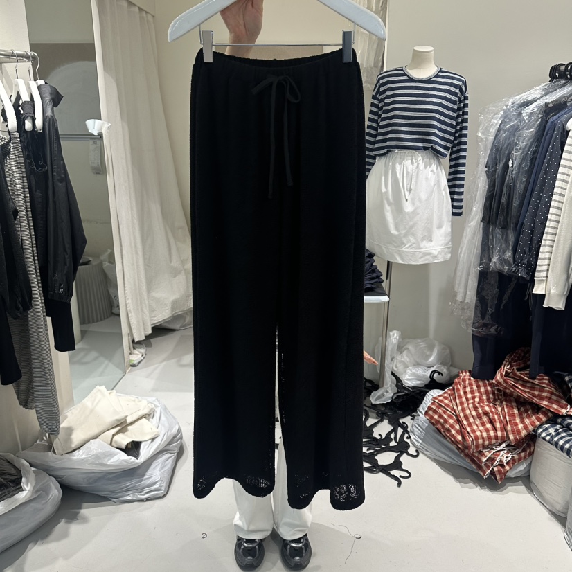 LORING RE I韓國東大門直郵女士新品人氣休閑休閑褲蕾絲花LORING RE-I/BARE休閑褲圖色2