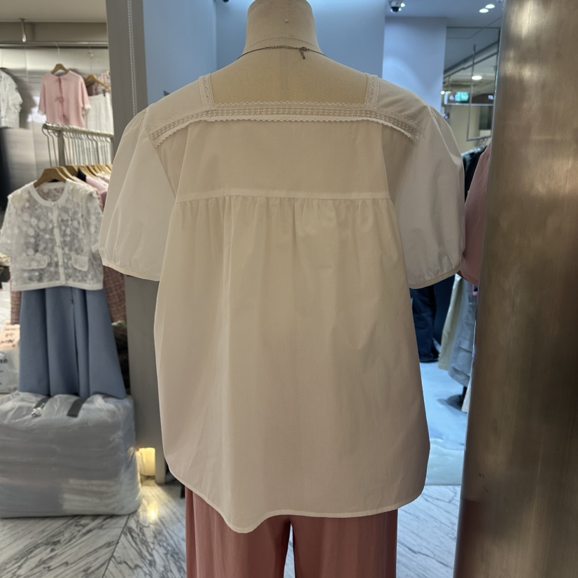 LORING RE I東大門實拍女裝新品休閑熱賣襯衫蕾絲衫蕾絲LORING RE-I/BARE襯衫/蕾絲衫