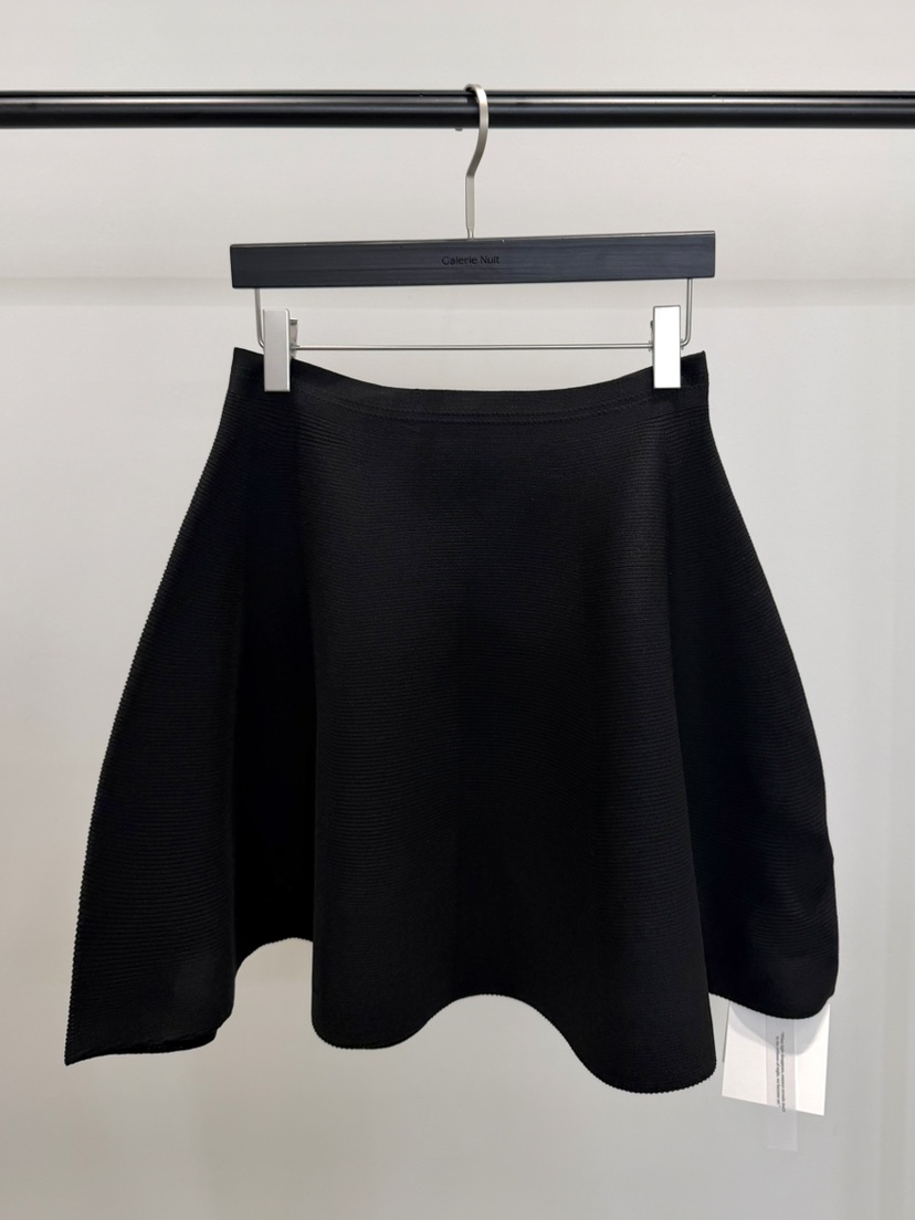 GALERIE NUIT韓國代購女士新品休閑人氣職業熱賣短裙喇叭GALERIE NUIT短裙圖色1