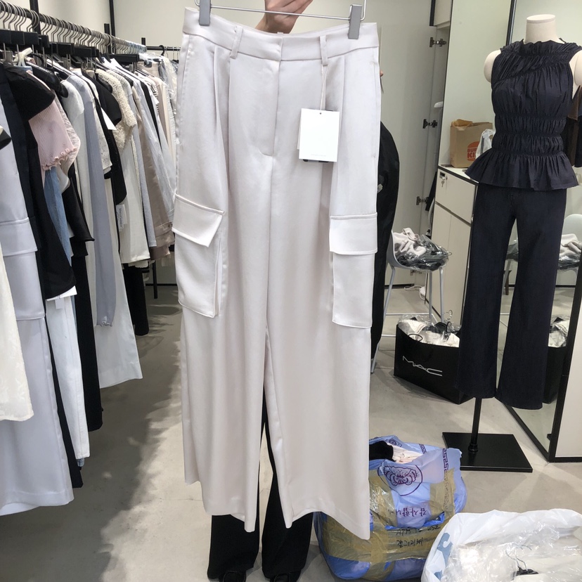 GALERIE NUIT韓國東大門直郵女裝新款推薦休閑褲工裝褲緞面GALERIE NUIT休閑褲圖色1