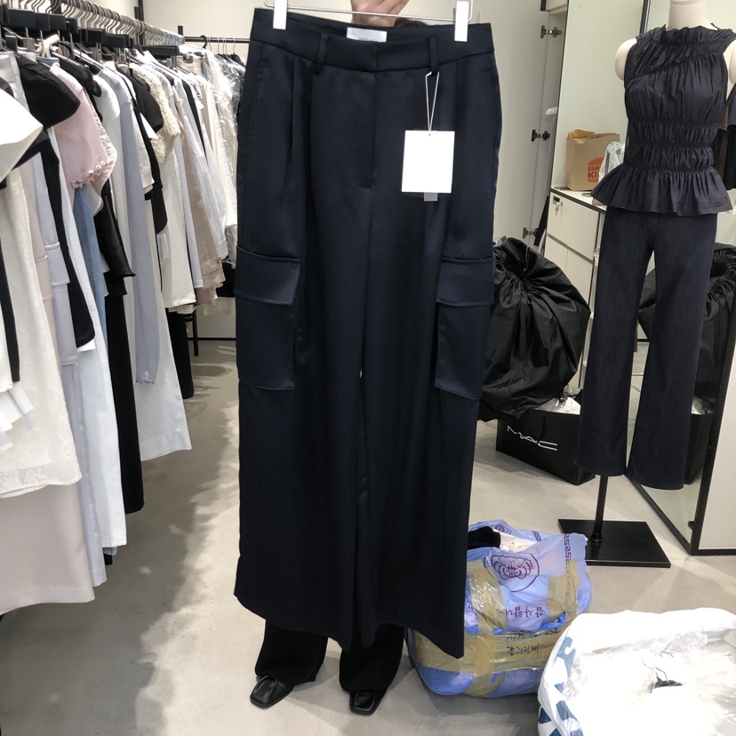 GALERIE NUIT韓國東大門直郵女裝新款推薦休閑褲工裝褲緞面GALERIE NUIT休閑褲圖色3