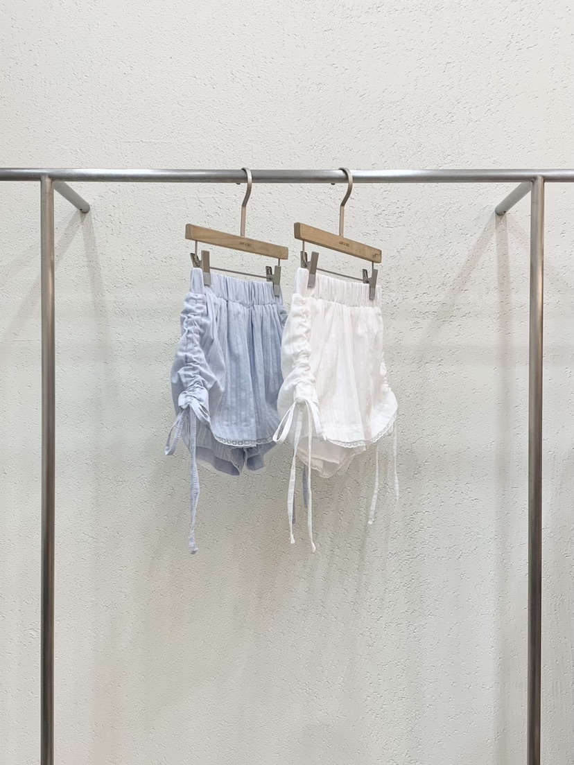 LIGHT AND SALT韓國東大門直郵女士新品時尚短褲喇叭形LIGHT AND SALT短褲