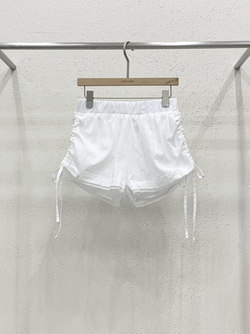 LIGHT AND SALT韓國東大門直郵女士新品時尚短褲喇叭形LIGHT AND SALT短褲圖色1